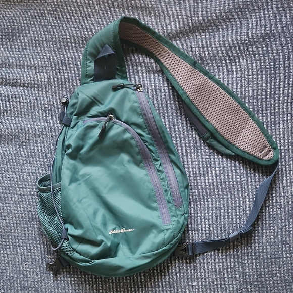 Eddie Bauer Green Sling Backpack - Picture 1 of 4